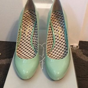 Jessica Simpson heels